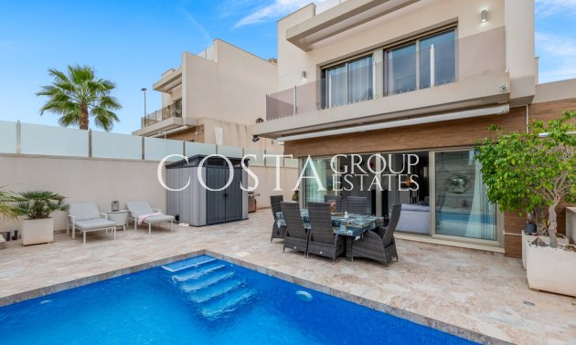 Herverkoop - Villa -
Orihuela Costa - Villamartin