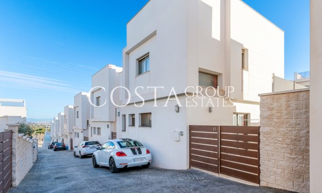 Herverkoop - Villa -
Orihuela Costa - Villamartin