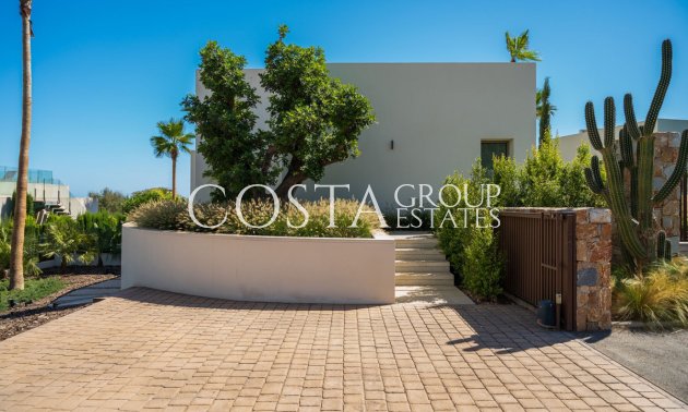 Herverkoop - Villa -
Orihuela Costa - Las Colinas Golf