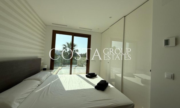 Herverkoop - Villa -
Orihuela Costa - Las Colinas Golf