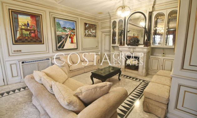 Herverkoop - Villa -
Orihuela Costa - Villamartin