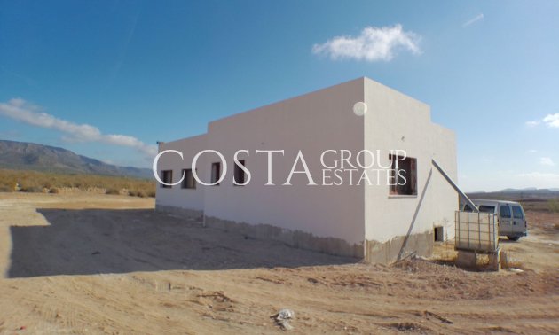 Revente - Villa -
Pinoso - Pinoso Centro