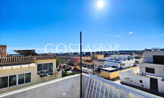 Wiederverkauf - Villa -
San Miguel de Salinas - San Miguel de Salinas Centro