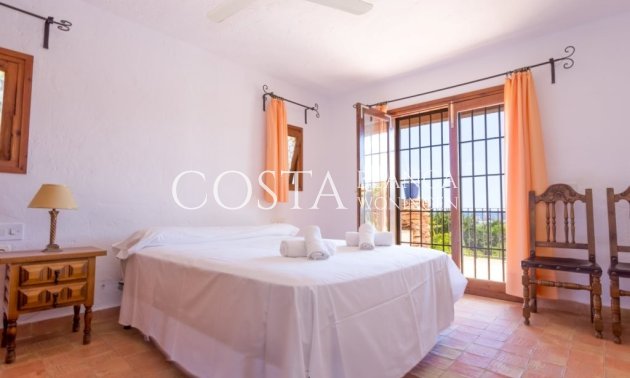 Odsprzedaż - Willa -
Calpe