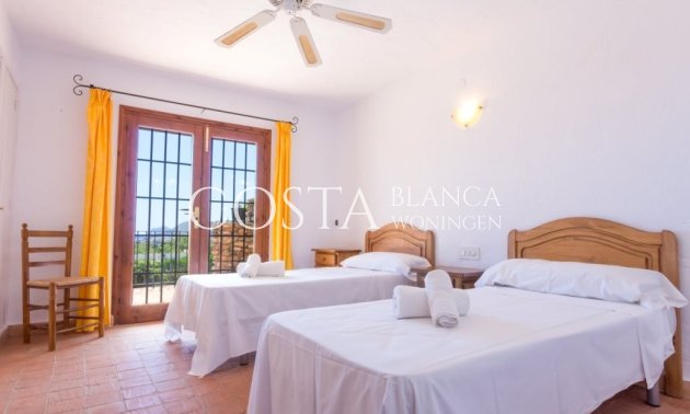 Odsprzedaż - Willa -
Calpe
