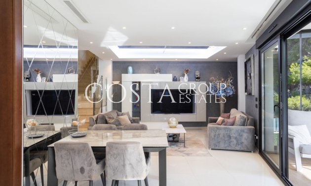 Herverkoop - Villa -
Orihuela Costa - Villamartin