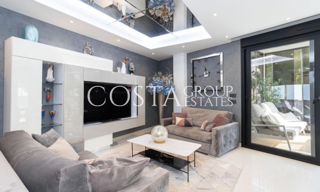 Herverkoop - Villa -
Orihuela Costa - Villamartin