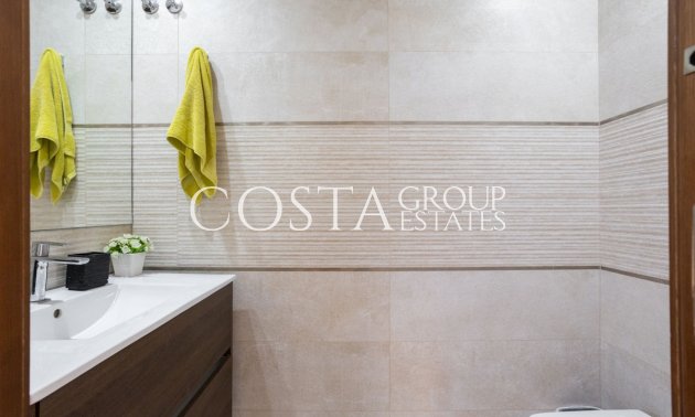 Herverkoop - Villa -
Orihuela Costa - Villamartin