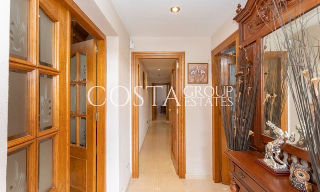 Herverkoop - Villa -
Orihuela Costa - Campoamor