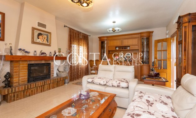 Herverkoop - Villa -
Orihuela Costa - Campoamor