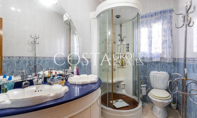 Herverkoop - Villa -
Orihuela Costa - Campoamor