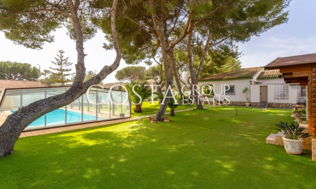 Herverkoop - Villa -
Orihuela Costa - Campoamor