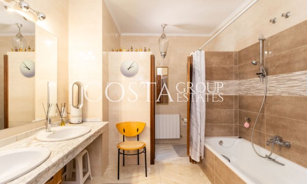 Herverkoop - Villa -
Orihuela Costa - Villamartin