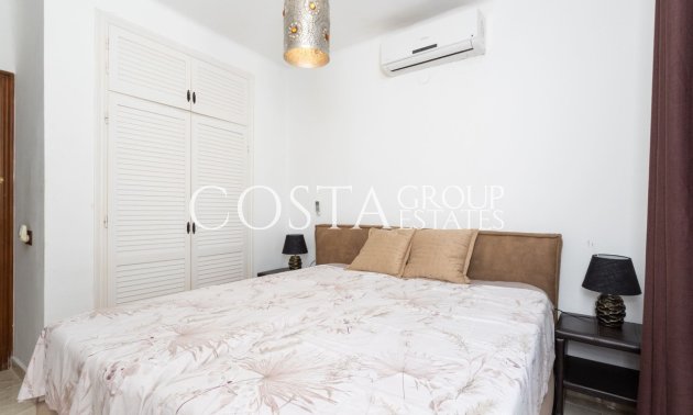 Herverkoop - Villa -
Orihuela Costa - Villamartin