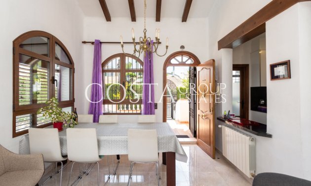 Herverkoop - Villa -
Orihuela Costa - Villamartin