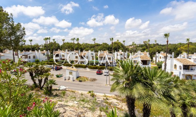 Herverkoop - Villa -
Orihuela Costa - Villamartin