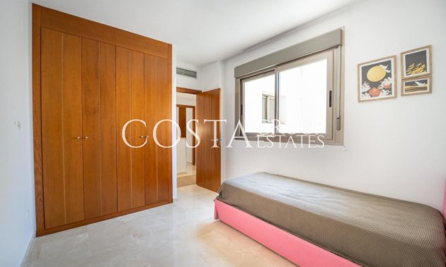 Herverkoop - Huis -
Orihuela Costa - Punta Prima