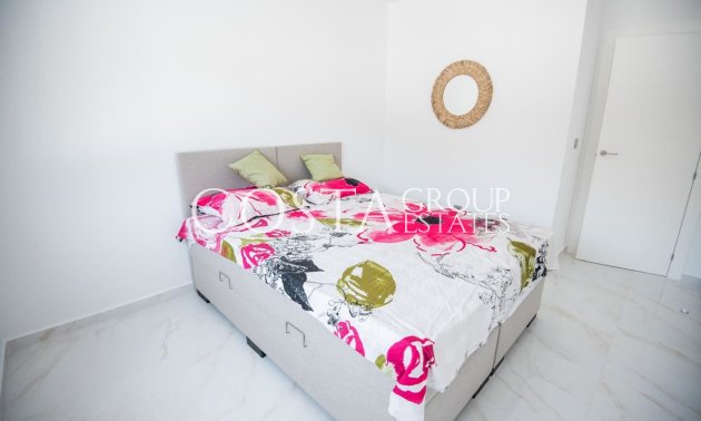 Wiederverkauf - Villa -
Pilar de la Horadada - Pilar De La Horadada