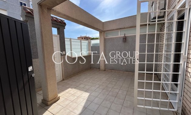 Wiederverkauf - House -
Torrevieja