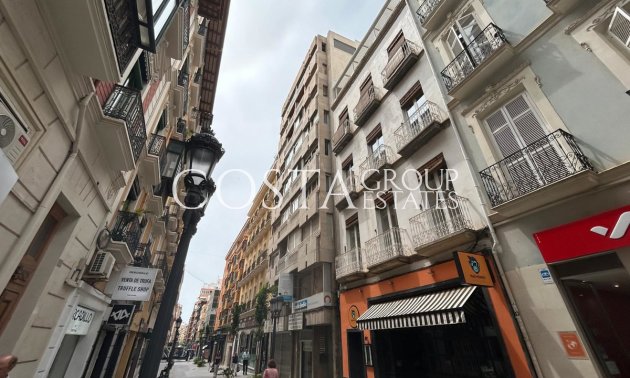 Herverkoop - Apartments -
Alicante City - Alicante City Centro