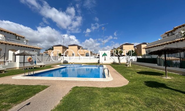 Wiederverkauf - House -
Orihuela Costa - La Florida