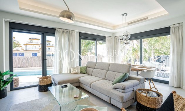 Herverkoop - Villa -
San Fulgencio - La Marina