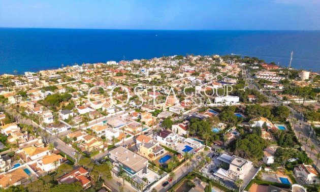 Wiederverkauf - Villa -
Orihuela Costa - Cabo Roig