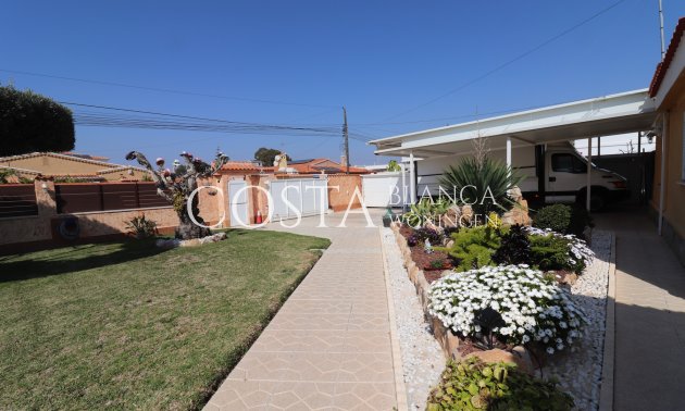 Herverkoop - Villa -
Torrevieja - Chaparral