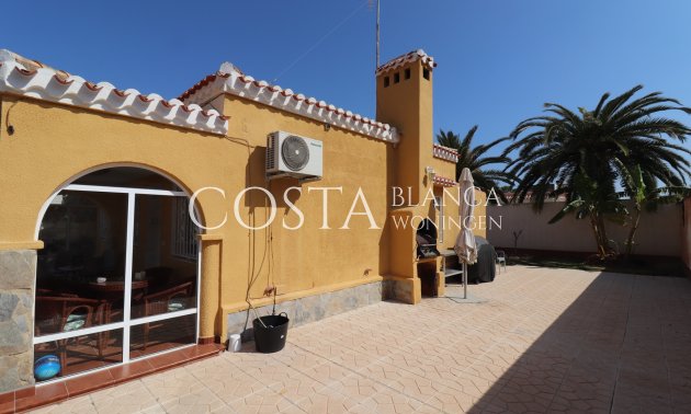 Herverkoop - Villa -
Torrevieja - Chaparral