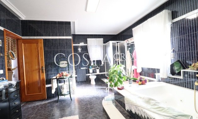 Herverkoop - Villa -
Torrevieja - El Chaparral