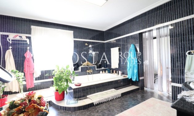 Herverkoop - Villa -
Torrevieja - El Chaparral