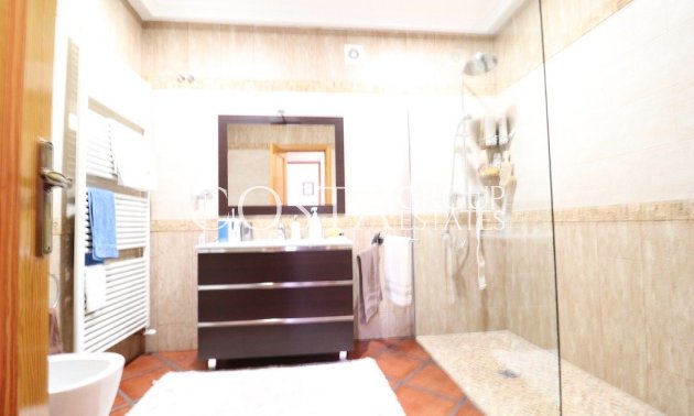 Herverkoop - Villa -
Torrevieja - El Chaparral