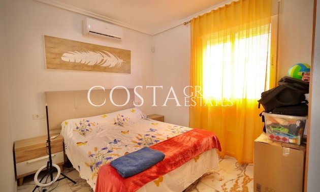 Odsprzedaż - Willa -
San Miguel de Salinas - San Miguel de Salinas Centro