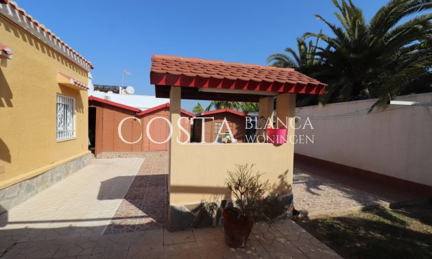 Herverkoop - Villa -
Torrevieja - Chaparral