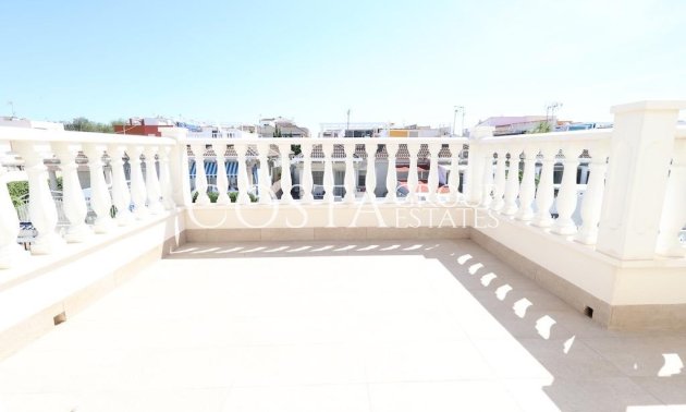 Resale - House -
Torrevieja - San Luis