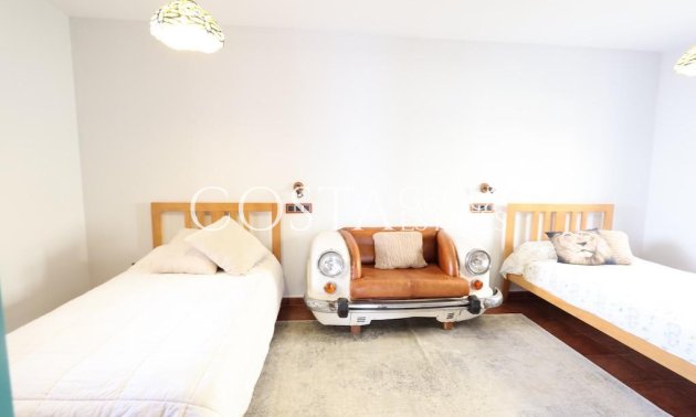 Herverkoop - Villa -
Orihuela Costa - Villamartin