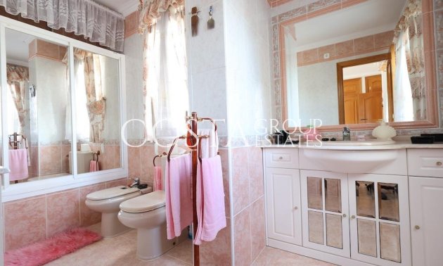 Herverkoop - Villa -
Orihuela Costa