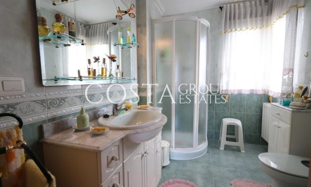 Herverkoop - Villa -
Orihuela Costa