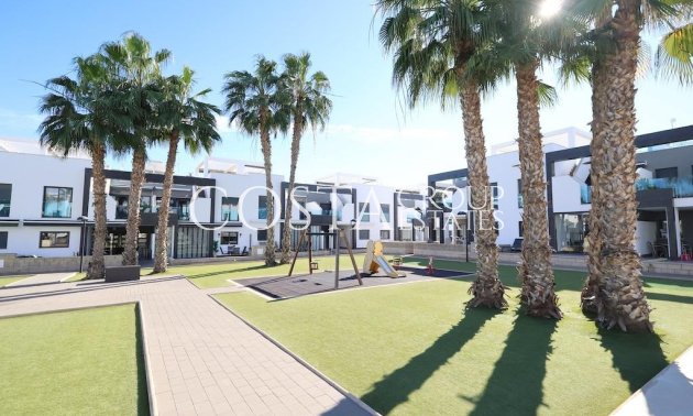 Herverkoop - Huis -
Orihuela Costa - La Zenia