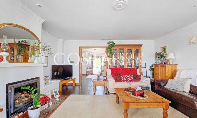 Wiederverkauf - Villa -
Pinoso - Pinoso Centro