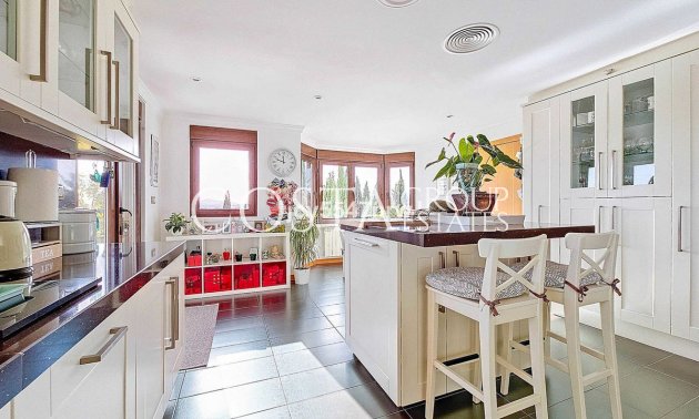 Wiederverkauf - Villa -
Pinoso - Pinoso Centro