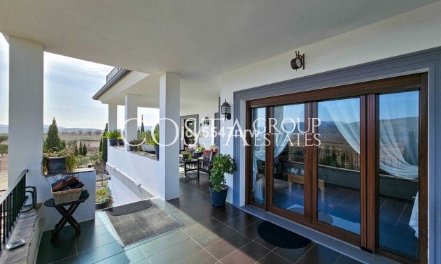 Wiederverkauf - Villa -
Pinoso - Pinoso Centro