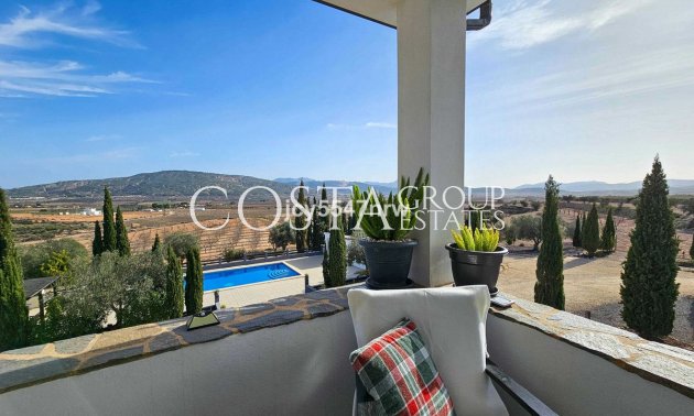 Wiederverkauf - Villa -
Pinoso - Pinoso Centro