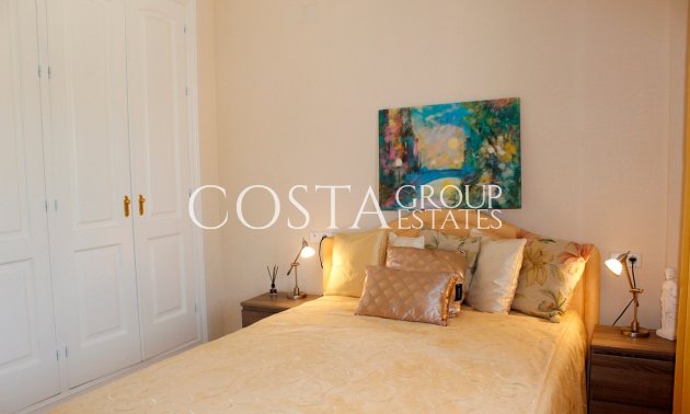 Resale - Villa -
Orihuela Costa