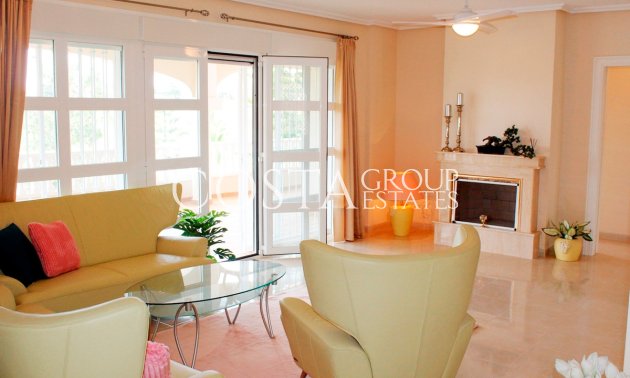 Resale - Villa -
Orihuela Costa