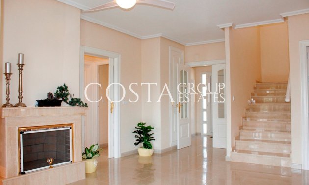 Resale - Villa -
Orihuela Costa