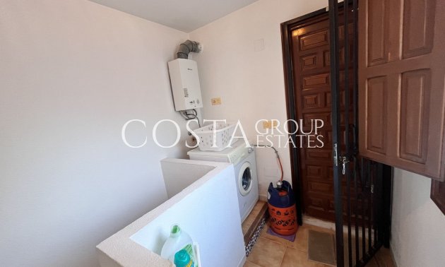 Odsprzedaż - Dom -
Torrevieja - La Mata