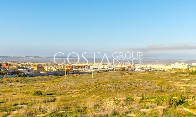 Odsprzedaż - Dom -
Torrevieja