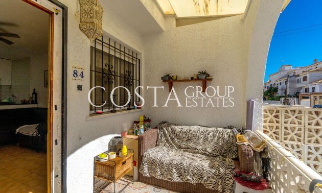 Resale - House -
Torrevieja