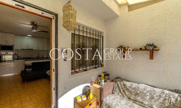 Resale - House -
Torrevieja